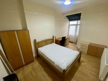 6 bedroom house to rent - Photo 4