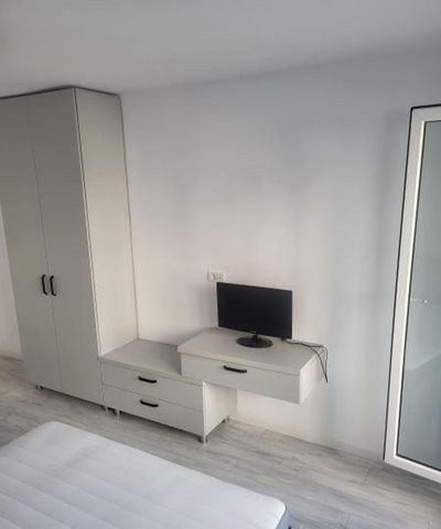 Tineretului etaj 4 decomandat - Fotografie 2