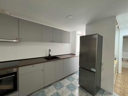 Carrer del Mestre Valls, Valencia, Valencian Community 46022 - Photo 5