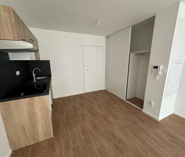 Location Appartement 2 pièces 47m² TOURS 37000 - Photo 5