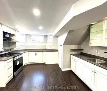 140 Monique Crescent #Lower - Photo 3