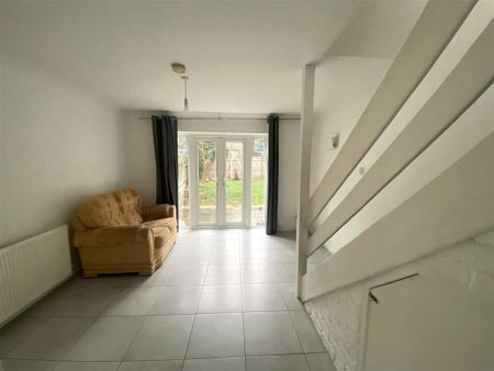 1 bedroom end of terrace house to rent - Photo 2