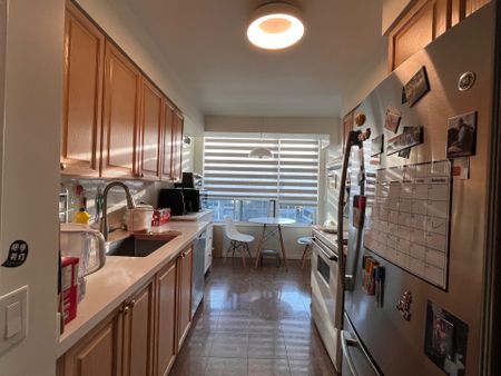 For Lease - 238 Doris Avenue Unit# 1110, Toronto, Ontario - Photo 3