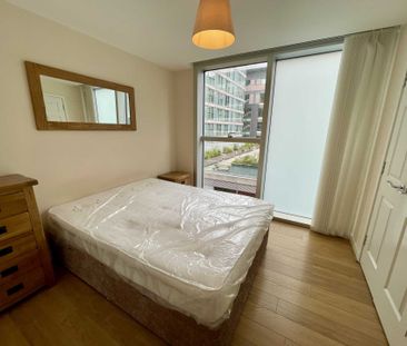 Price £1,400 pcm - Available Now - Part Furnished - Photo 4