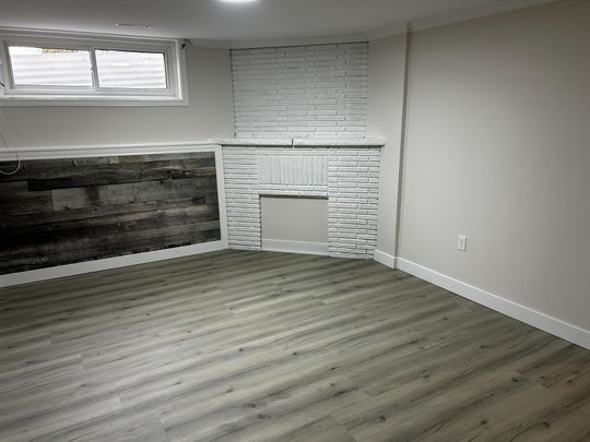 For Lease - 670 Emerson Court Unit# Basement, Oshawa, Ontario - Photo 1