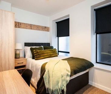 1 bedroom in a flat share to rent - Photo 5