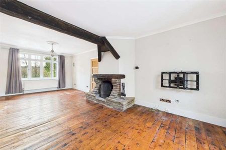 Pinehill Road, Crowthorne, Berkshire, RG45 - Photo 5