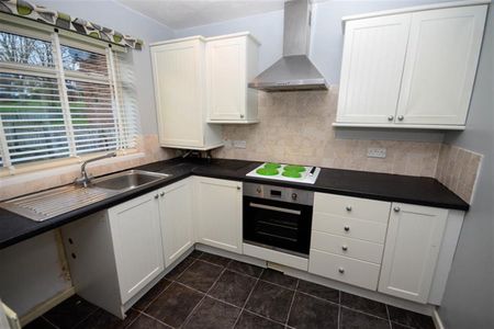 2 bed semi-detached bungalow to rent in Kinross Drive, Stanley, DH9 - Photo 5