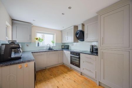 85 Downshire Road, Holywood, BT18 9LY - Photo 4