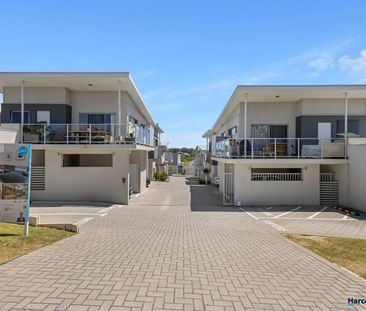 Low Maintenance Easy Living - Photo 2