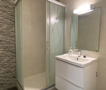 Location Appartement 2 pièces 43m² - Photo 5