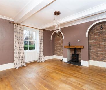 5 bedroom detached house to rent - Photo 2