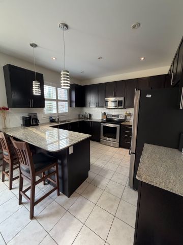 For Lease - 1100 Sherman Brock Circle, Newmarket, Ontario - Photo 5