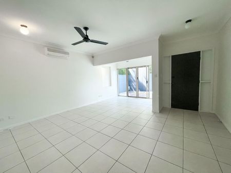 3 Bedroom Unfurnished House in Palm Cove - Photo 2