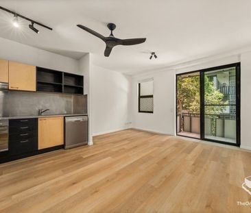 Tropical Oasis in Central Teneriffe - Photo 1