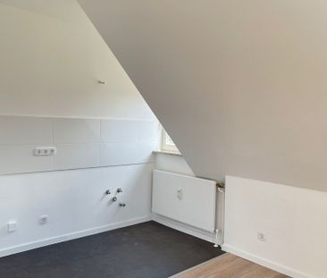 *frisch für Sie renoviert* gemütliche 2-Zimmerwohnung im Dachgeschoss - Photo 5