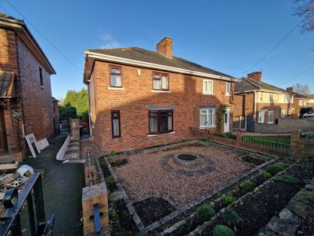 3 bedroom semi-detached house to rent - Photo 3