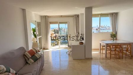 Alquiler de piso en Calle Nueva Atalaya - Photo 2