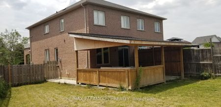 For Lease - 39 Seahorse Avenue, Brampton, Ontario - Photo 4