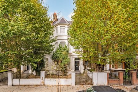 St. Quintin Avenue - Photo 5