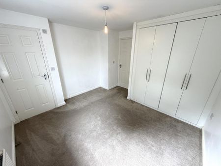 4 bedroom townhouse to rent - Photo 3
