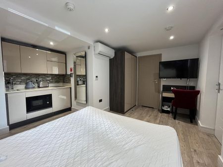 Studio to rent - Photo 2