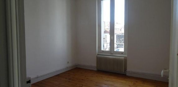 Location Appartement 2 pièces 44m² CLERMONT FERRAND 63000 - Photo 2