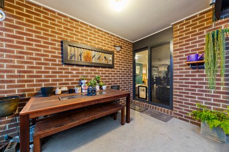 11 Zoe Lane, Officer VIC 3809 - House For Rent | Domain - Photo 4