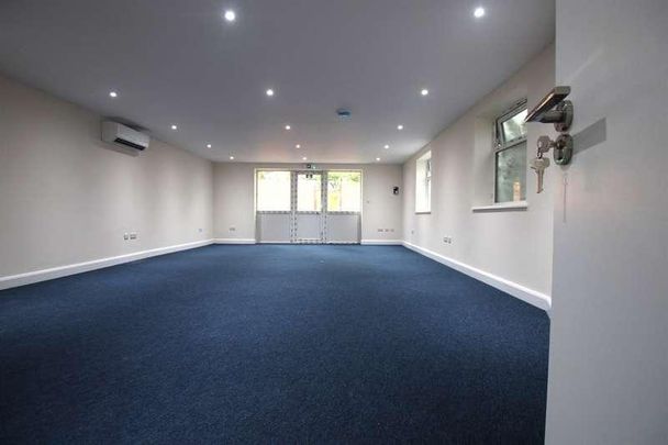 Offices, Renters Avenue, Hendon, NW4 - Photo 1