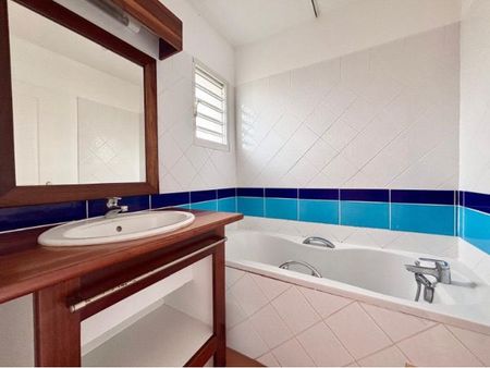 Location Appartement 3 pièces 60m² LE GOSIER 97190 - Photo 4