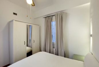 Carrer de la Independència, Barcelona, Catalonia 08026