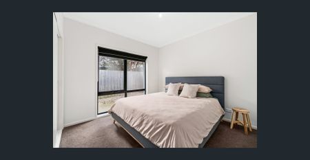 Very Neat 2 Bedroom Executive Home - Photo 5