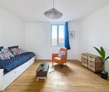 Appartement à louer - REIMS HYPER CENTRE - RUE DE VESLE - Photo 1