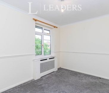 2 bedroom apartment to rent Roymount Court, Lovelace Road, Surbiton... - Photo 3