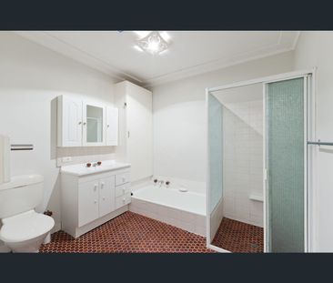 7 Stoke Street, Mount Pleasant, WA 6153 - Photo 5