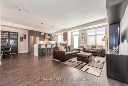 37 Juneau Street - Photo 2