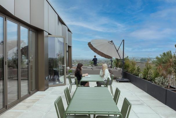 Studio to rent - Photo 1