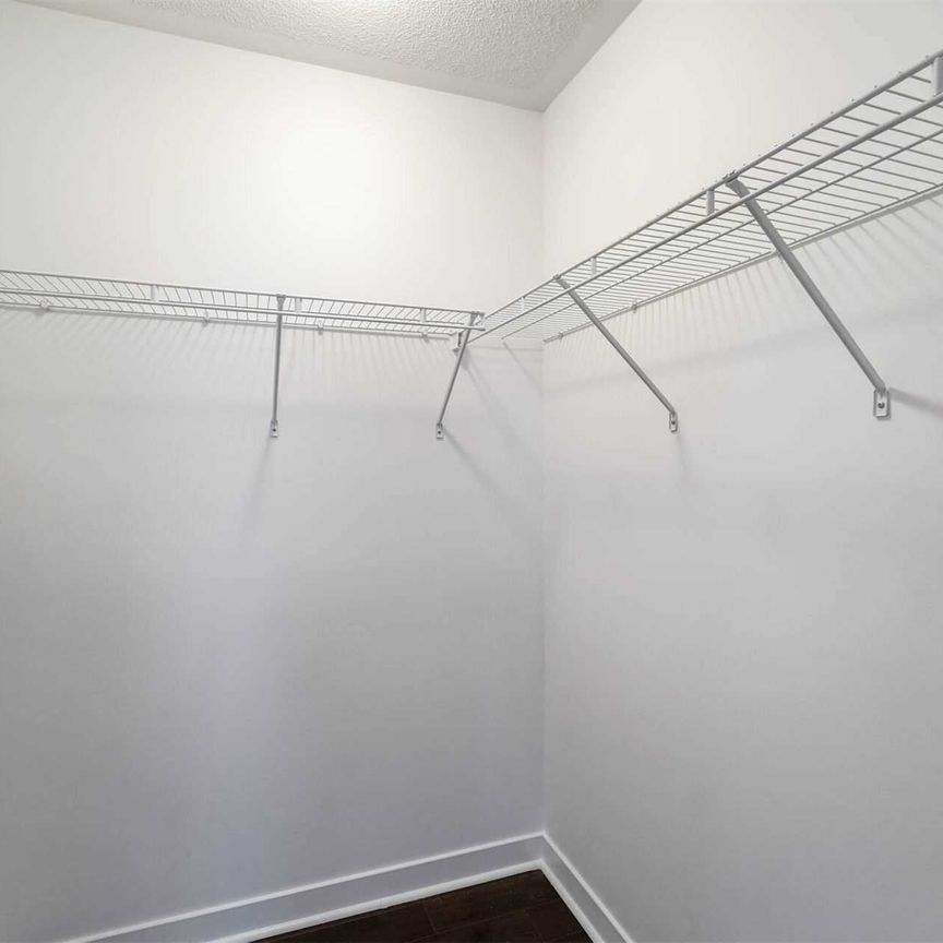 For Lease - 370 Square One Dr Drive Unit# 19, Mississauga, Ontario - Photo 1