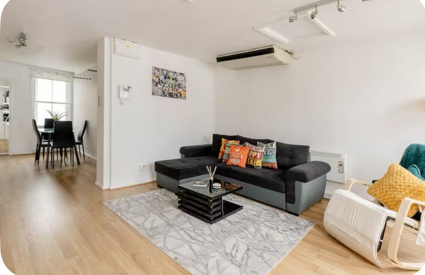 Studio Flat, Old Compton Street, W1D - Photo 1