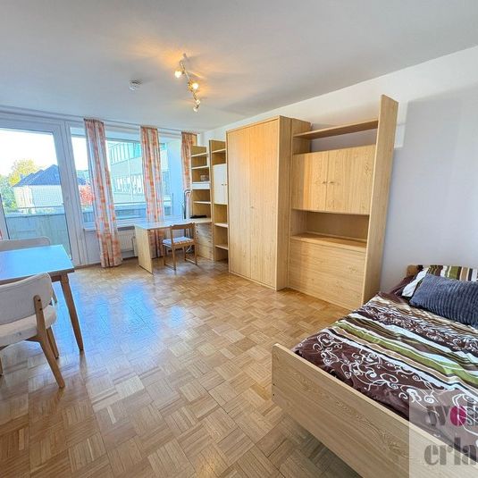 Möbliert - Schöne Wohnung mit Balkon in zentraler Lage - Foto 1