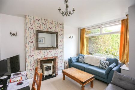 4 bedroom semi-detached house to rent - Photo 2