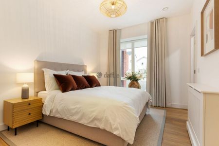 Apartment to rent in Dublin, Stillorgan - Photo 2