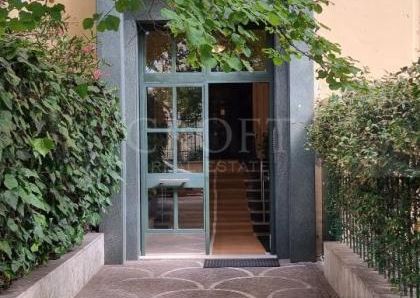 Parioli-Piazza delle Muse: Restored 3 bedroom, 3 Bath, spacious living, kitchen, balcony, near park, master bed & 2 single bedrooms. Ref 1045