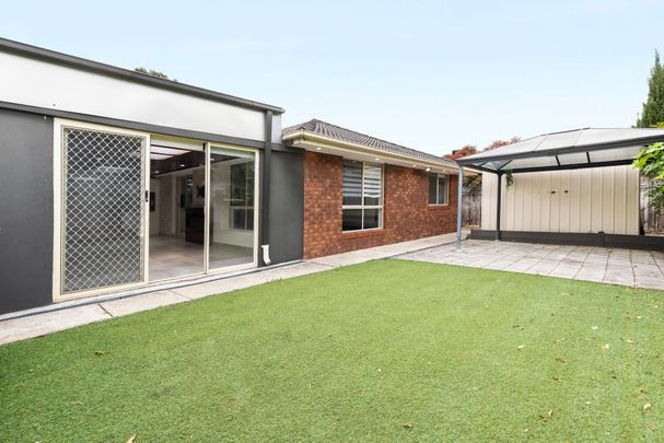 Family Home in prime location - Photo 1