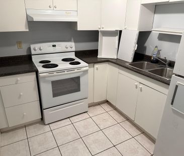 For Lease - 3702 Densbury Drive Unit# Basement, Mississauga, Ontario - Photo 2