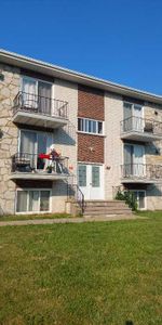 A Vaudreuil 4 1/2 a louer - Photo 4