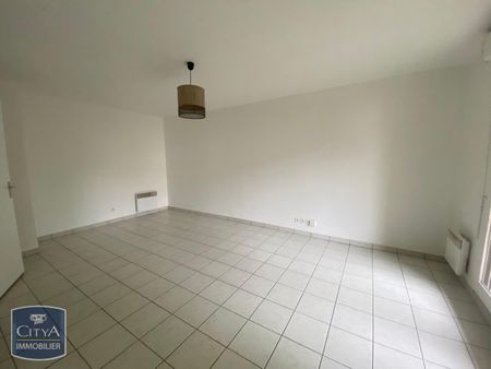 Location Appartement 2 pièces 43m² ELBEUF 76500 - Photo 2