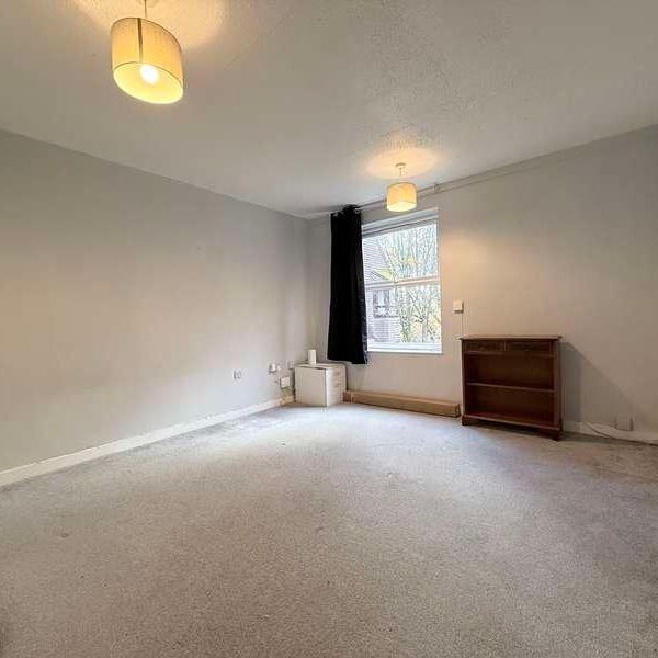 Tremona Road, SO16 - Photo 1