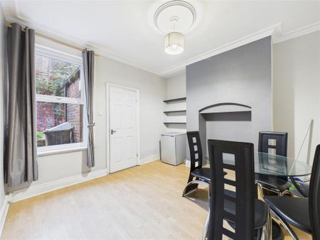 3 bedroom terraced house to rent - Photo 3