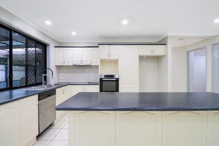 9 Burnside Place, Forest Lake - Photo 3